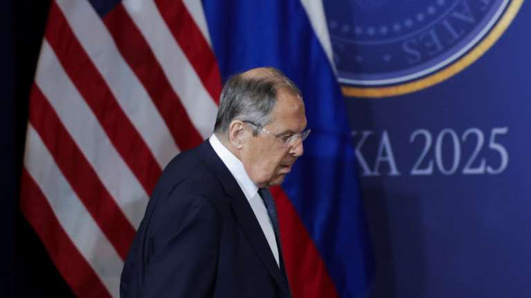 Λαβρόφ: Το σχέδιο για την Ουκρανία να αντανακλά "το πνεύμα και το γράμμα" της συνάντησης Τραμπ - Πούτιν