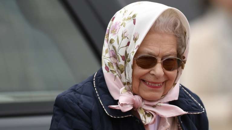 Απίθανη ιστορία: Οταν ένας τουρίστας ρώτησε την Ελισάβετ αν... ξέρει τη Βασίλισσα - &quot;Οχι, δεν την έχω δει ποτέ&quot;