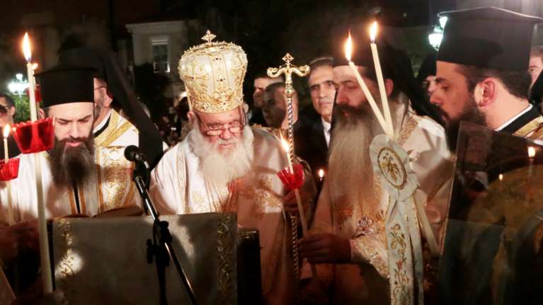 Επίσημο: Ανάσταση στις 9 το βράδυ στο προαύλιο των ναών - Τι αποφάσισε η Ιερά Σύνοδος για το Πάσχα