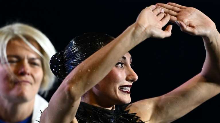 Στην κορυφή του κόσμου η Ευαγγελία Πλατανιώτη: Έγραψε ιστορία στην Ντόχα, χρυσό μετάλλιο στην καλλιτεχνική κολύμβηση