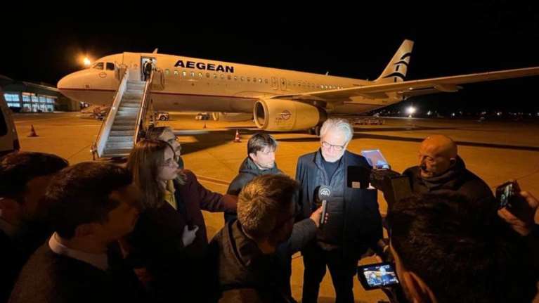 Στην Τουρκία οι πρώτες δυο πτήσεις με την ελληνική ανθρωπιστική βοήθεια - Το &quot;ευχαριστώ&quot; των Τούρκων