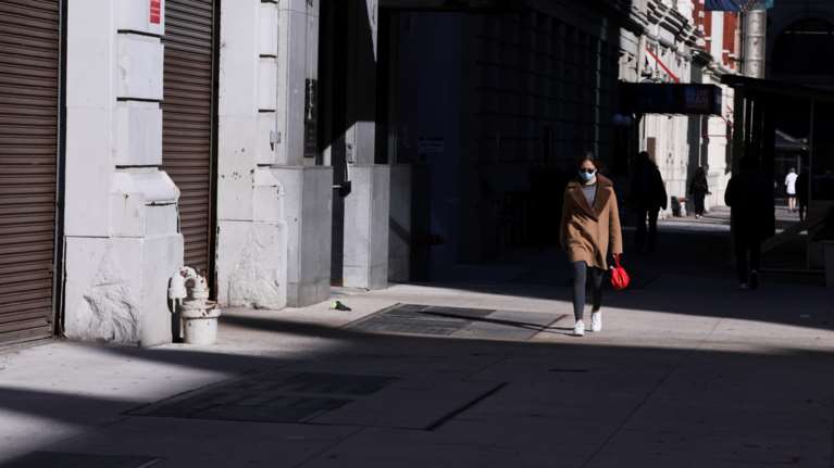 ΗΠΑ: Πάνω από 2.500 θάνατοι σε μια ημέρα λόγω κορονοϊού — Ο πιο βαρύς απολογισμός από τον Απρίλιο