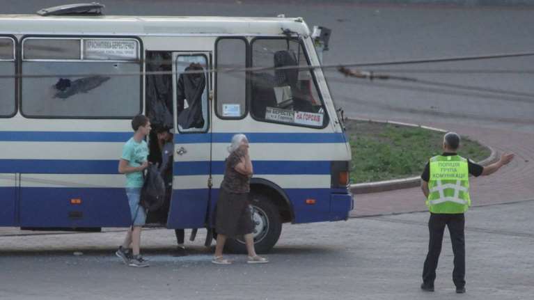 Λήξη συναγερμού στην Ουκρανία - Απελευθερώθηκαν οι επιβάτες του λεωφορείου που κρατούνταν όμηροι