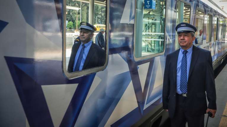 Ρυθμιστική Αρχή Σιδηροδρόμων: Επιβλήθηκαν πρόστιμα ύψους 33.000 ευρώ στη Hellenic Train Α.Ε