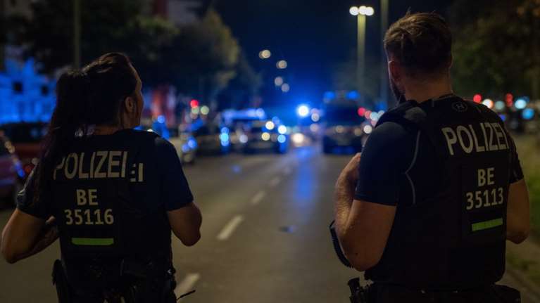 Φρικτές αποκαλύψεις στη Γερμανία: Γιατρός νάρκωνε και βίαζε ασθενείς