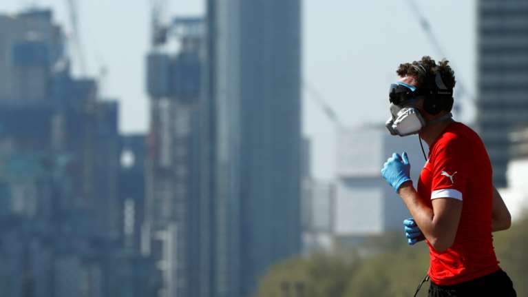 Κορονοϊός: 589 νεκροί σε μία ημέρα στη Βρετανία - Σβήνουν οι ελπίδες της κυβέρνησης για κάτω από 20.000 θανάτους