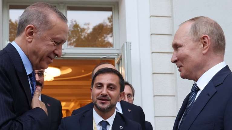 Der Spiegel: Ο Ερντογάν το παρακάνει με τον Πούτιν - Για το ΝΑΤΟ συμπεριφέρεται σαν να ήταν διπλός πράκτορας