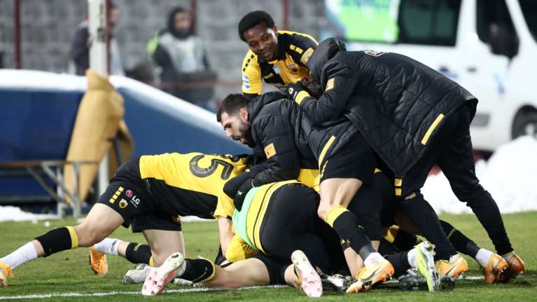 Super League: Νίκες για ΑΕΚ, ΠΑΟΚ - Μείωσαν τη διαφορά από Ολυμπιακό [Βίντεο]