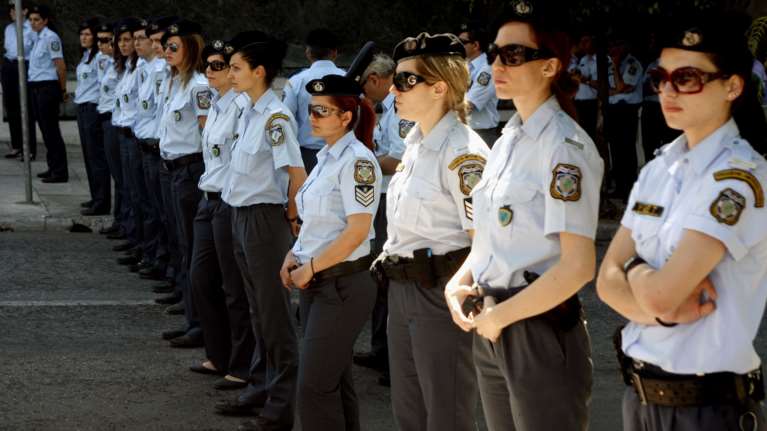 Γυναίκες αστυνομικοί καταγγέλλουν συναδέλφους τους για παρενόχληση και βία - &quot;Μαζευτείτε&quot;, λένε αξιωματικοί της ΕΛΑΣ