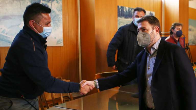 Στον Ορχομενό με αγρότες ο Νίκος Ανδρουλάκης: Δυσβάστακτο το κόστος παραγωγής [εικόνες]