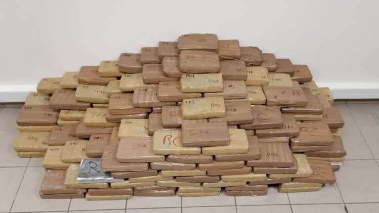 Θεσσαλονίκη - Κατασχέθηκαν 300 κιλά καθαρής κοκαΐνης: Στα πράσα πιάστηκαν μέλη διεθνούς κυκλώματος