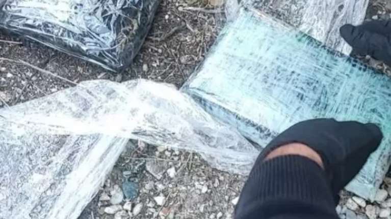 Ηράκλειο: Πατέρας και γιος εισήγαγαν κοκαΐνη με μεταφορική- Την έκρυβαν σε οικιακές συσκευές