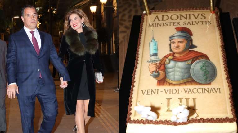&quot;Ρωμαίος στρατηγός&quot; ο  Άδωνις Γεωργιάδης: Η τούρτα γενεθλίων από την Ευγενία Μανωλίδου - &quot;Ήλθα, είδα, εμβολίασα&quot;