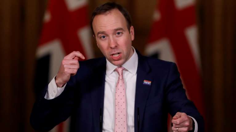 Βρετανός υπουργός Υγείας για τουρισμό: Θα κάνουμε τα πάντα ώστε να πάει ο κόσμος διακοπές - Στα 13 εκ. οι εμβολιασμοί