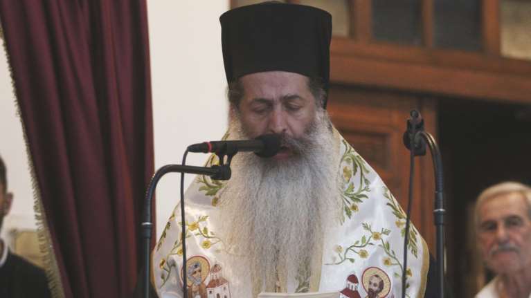 Εξαλλος ο μητροπολίτης Φθιώτιδος για τους γάμους των ομοφύλων: Ναι ρε, είμαστε συντηρητικοί, τι θέλεις; [βίντεο]