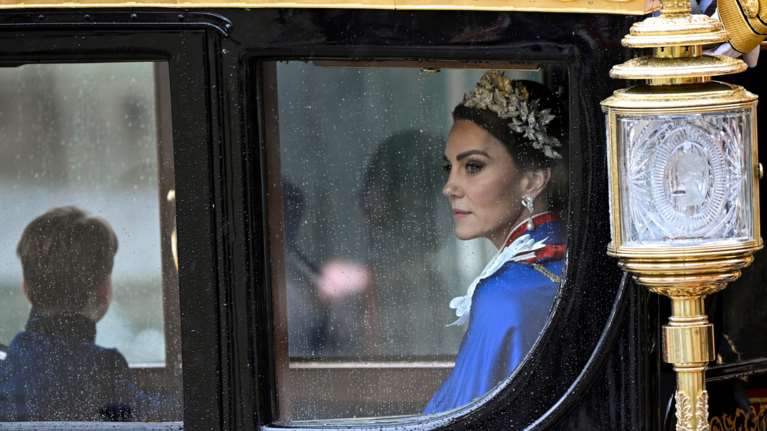 Η Κέιτ έζησε τον εφιάλτη στο μπαλκόνι του Μπάκιγχαμ: Οι στιγμές πανικού, το χαμένο παιδί και η αντίδρασή της