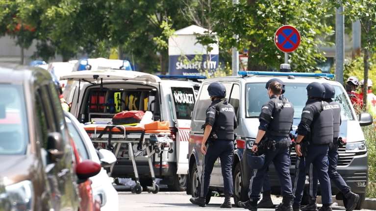 Μητσοτάκης για το μακελειό σε σχολείο στην Αυστρία: Οι σκέψεις μας με τα θύματα και τις οικογένειές τους