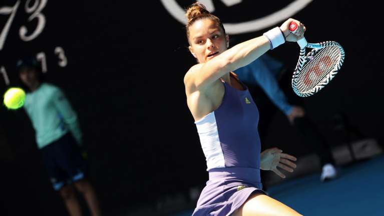 Μαρία Σάκκαρη: Αποκλείστηκε από την Αζαρένκα στην Οστράβα [βίντεο]