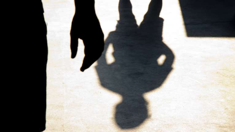 Νέο περιστατικό βίας μεταξύ ανηλίκων στα Πετράλωνα: 15χρονος ξυλοκόπησε 14χρονο για ένα πατίνι