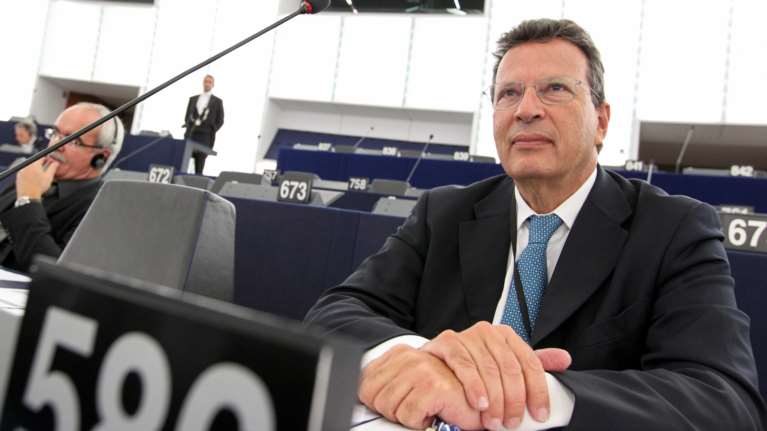 Ευρωκοινοβούλιο: Άρση ασυλίας του Γιώργου Κύρτσου - &quot;Προκειμένου να ασκηθεί ποινική δίωξη για χρέη στο ελληνικό δημόσιο&quot;