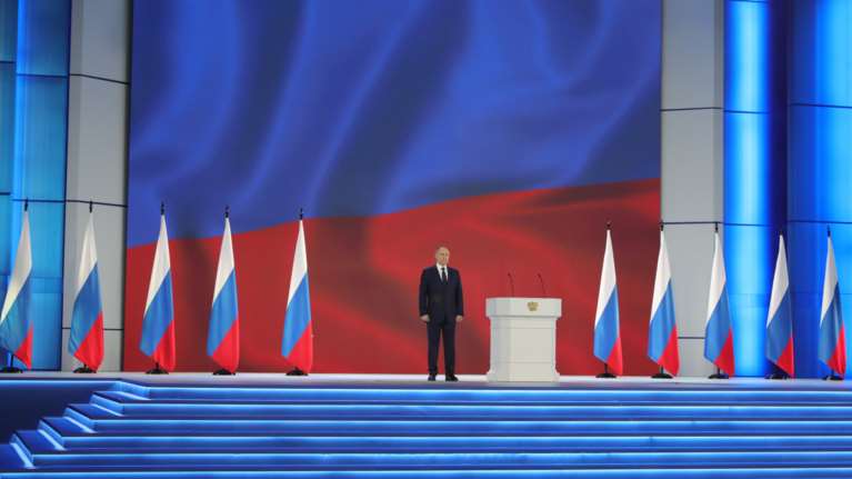 Ο Πούτιν απειλεί τη Δύση: &quot;Θα μετανιώσουν για ό,τι έπραξαν - Η απάντηση της Ρωσίας θα είναι ασύμμετρη, γρήγορη και σκληρή&quot;