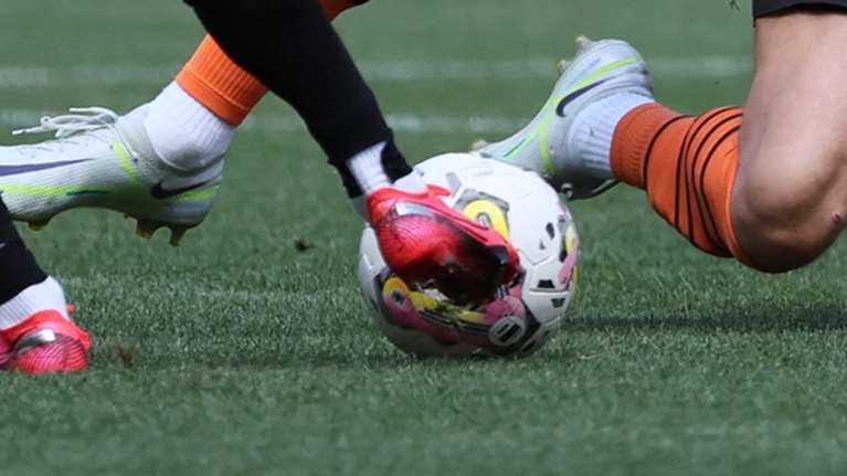 Απίστευτο: Τιμωρήθηκε ποδοσφαιριστής που δέχθηκε ρατσιστική επίθεση