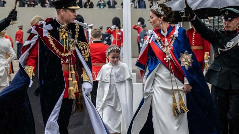 Το &quot;μυστικό όπλο&quot; της βασιλικής οικογένειας: Η πριγκίπισσα Σάρλοτ δεν είναι απλά μια εφεδρική κληρονόμος, αλλά royal από κούνια