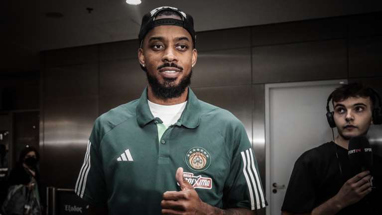 Παναθηναϊκός: Στην Αθήνα ο Λορένζο Μπράουν - "Ήρθα για να κάνω τους συμπαίκτες μου καλύτερους, θέλω το ευρωπαϊκό"