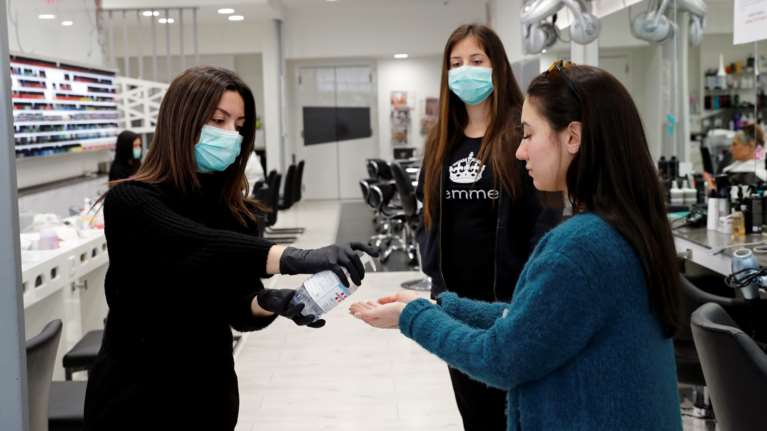 Η ερμηνεία για τα 4 ορφανά κρούσματα κορονοϊού στην Αθήνα: Έχει διαδοθεί η νόσος