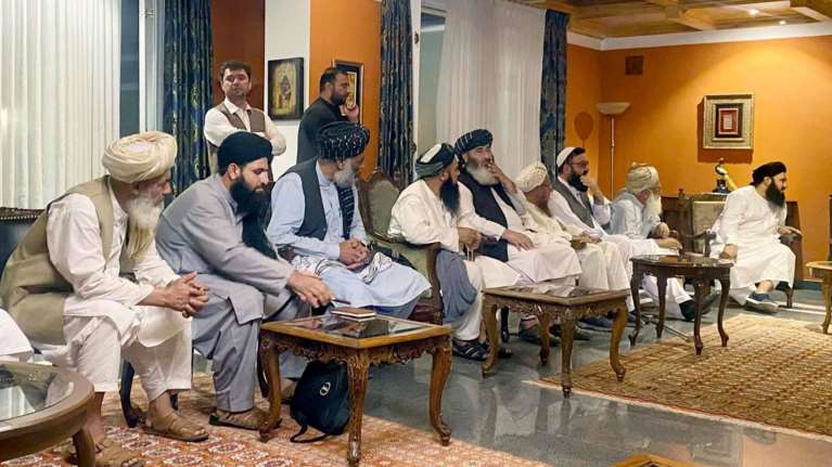 Αφγανιστάν: Οι Ταλιμπάν διαπραγματεύονται με τις ΗΠΑ το ξεπάγωμα κεφαλαίων