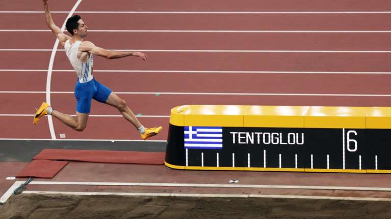 Άδοξο τέλος για τον τραυματία Μίλτο Τεντόγλου στο Τόκιο: Έμεινε 11ος με 7,67, πονούσε στη γάμπα