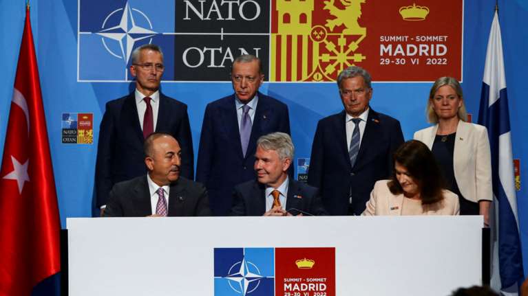 &quot;Αναδίπλωση της Τουρκίας το ναι σε ένταξη Σουηδίας και Φινλανδίας στο ΝΑΤΟ&quot; - Η ανάλυση της Αθήνας