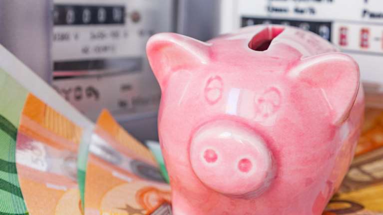 Επιδότηση έκπληξη για φωτοβολταϊκά και ηλιακό θερμοσίφωνα - Ζεστό χρήμα για εξοικονόμηση ενέργειας μέσα στον Μάρτιο