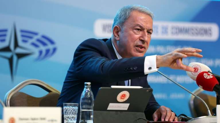 Ο Ακάρ ζητάει και τα ρέστα για την... απελευθέρωση της Ελλάδας: &quot;Έχει τριπλασιάσει την έκτασή της από το 1832&quot;