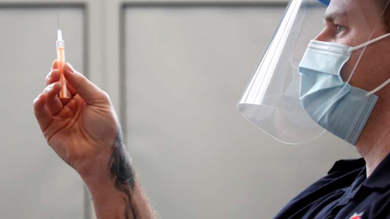 Ναύπακτος: Αναβάλλονται 120 εμβολιασμοί - Xάλασαν τα εμβόλια από διακοπή ρεύματος στο Κέντρο Υγείας