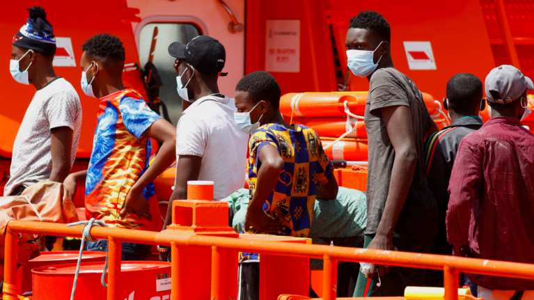 Περισσότεροι από 170 μετανάστες διασώθηκαν στη Μεσόγειο -  Επέβαιναν σε ξύλινες βάρκες εντελώς ακατάλληλες