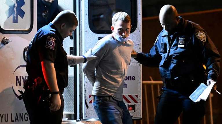 Πέθανε από φαιντανύλη και ηρωίνη η 10 μηνών εγγονή του Πολ Όστερ - Συνελήφθη ο πατέρας