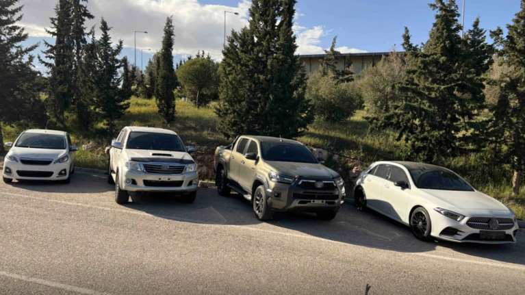 Εξαρθρώθηκε σπείρα που έκλεψε δεκάδες οχήματα στην Αττική - Έβγαλαν 980.000 ευρώ, 6 συλλήψεις