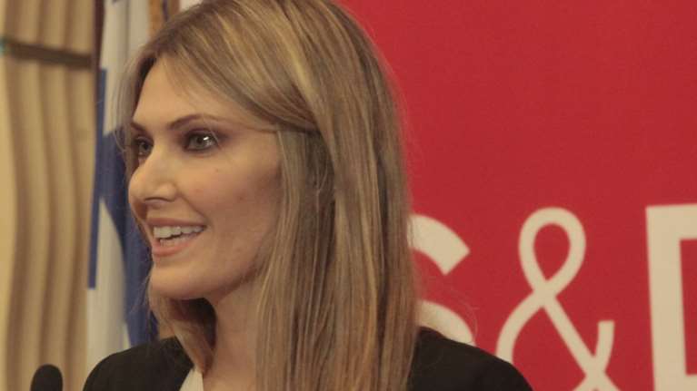 Εύα Καϊλή: Έπαιξε πάνω από δύο ώρες με την κόρη της στις φυλακές Χάρεν - "Χαρούμενη που ξαναείδε το παιδί"