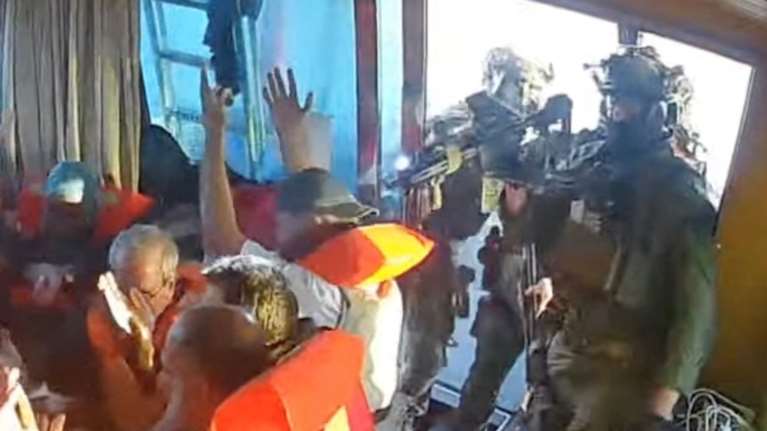 Το Ισραήλ αναχαίτισε πάνω από 15 σκάφη του στολίσκου προς τη Γάζα - Συνελήφθη και η Γκρέτα Τούνμπεργκ [βίντεο]