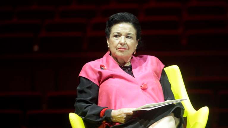 Εγκωμιαστικό αφιέρωμα της γαλλικής Figaro για τη Μαρίνα Λαμπράκη - Πλάκα: &quot;Μια ηρωίδα του ελληνικού πολιτισμού&quot;