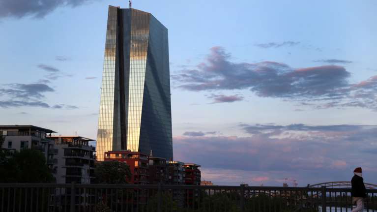 Σύσταση της EKT: Οι πόροι από την ΕΕ να κατευθυνθούν σε παραγωγικές επενδύσεις στην Ελλάδα