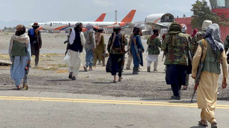 Ταλιμπάν: Σε δύο μέρες θα λειτουργήσει το αεροδρόμιο της Καμπούλ με χρήματα από Τουρκία και Κατάρ