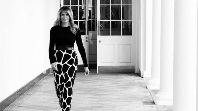 Μελαγχολική η Μελάνια Τραμπ: Η τελευταία παρέμβαση στον κήπο της Τζάκι Κένεντι