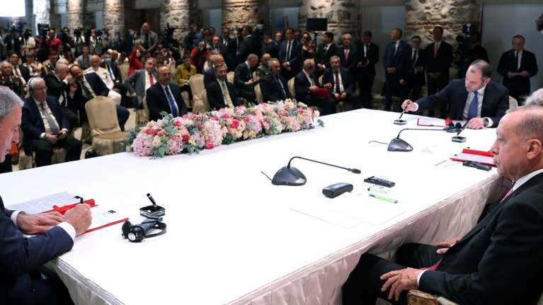 Το παρασκήνιο της συμφωνίας για τα σιτηρά: Δεν έκατσαν στο ίδιο τραπέζι Ρώσοι και Ουκρανοί - Τα προβλήματα μετά τις υπογραφές