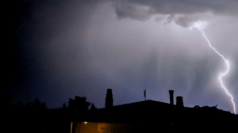 Στο έλεος της κακοκαιρίας: Σοβαρά προβλήματα σε Χαλκιδική, Θεσσαλονίκη, Σκύρο, Θάσο και Ρέθυμνο - Σε επιφυλακή οι αρχές