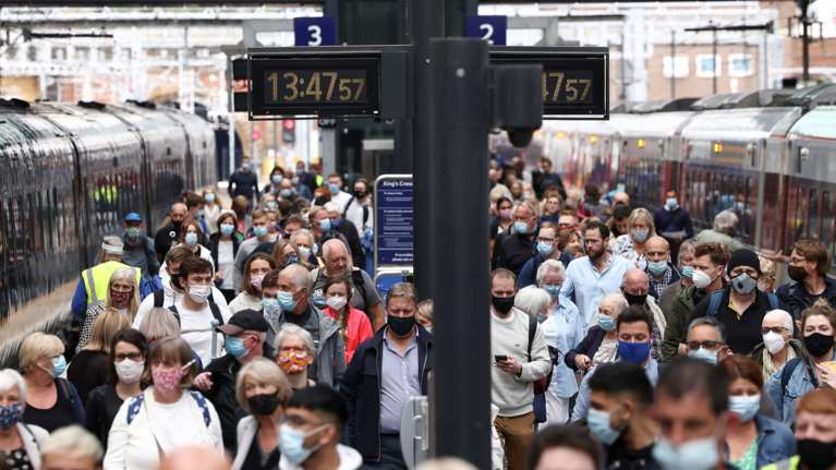 Κορονοϊός: Ποιοι είναι οι πιο επικίνδυνοι χώροι να κολλήσουμε - Τι ανακάλυψαν Βρετανοί ερευνητές