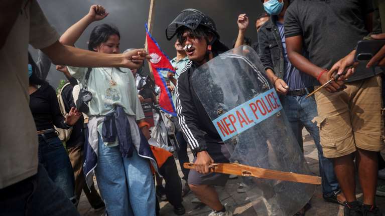 Ταραχές στο Νεπάλ: Μεταβατική πρωθυπουργός η πρώην πρόεδρος του Ανωτάτου Δικαστηρίου