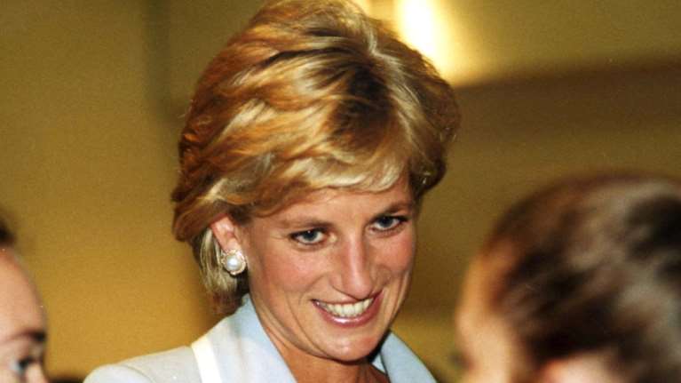 Νέος "πονοκέφαλος" για το BBC: Βιβλίο εξαπολύει κατηγορίες για συγκάλυψη σε συνέντευξη της πριγκίπισσας Νταϊάνα