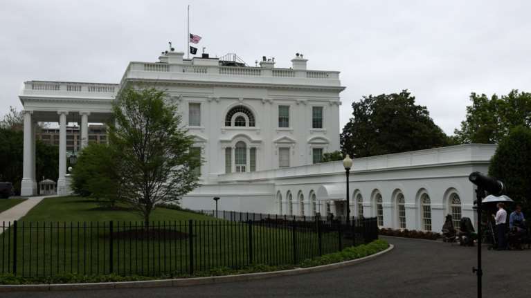 Οι ΗΠΑ απειλούν τη Γροιλανδία: "Πρώτα η διπλωματία, στο τραπέζι και η αγορά"